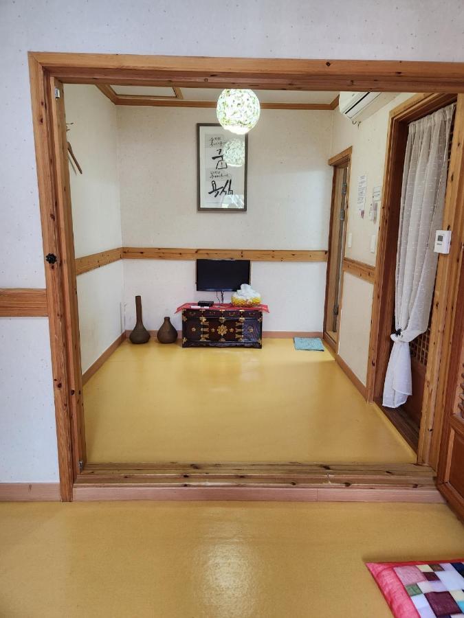Hotel Beautiful House Jeonju Esterno foto
