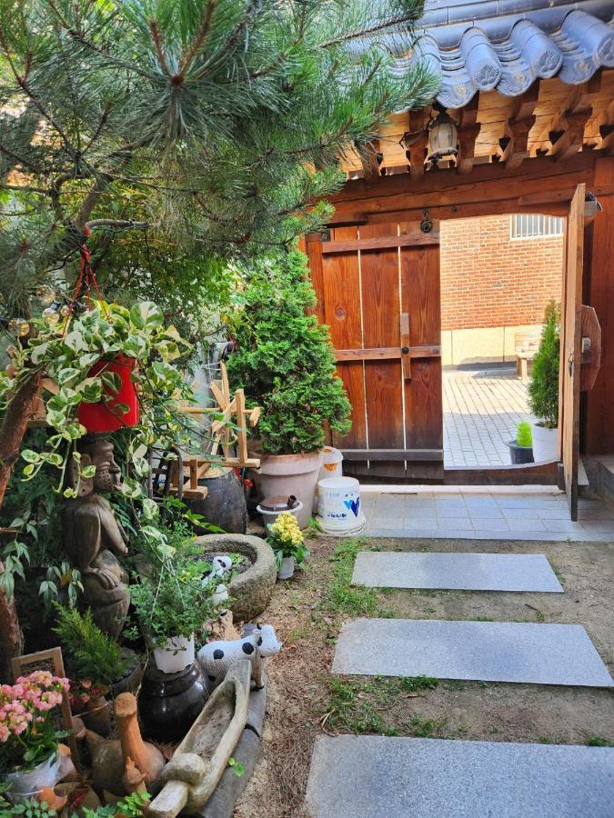 Hotel Beautiful House Jeonju Esterno foto