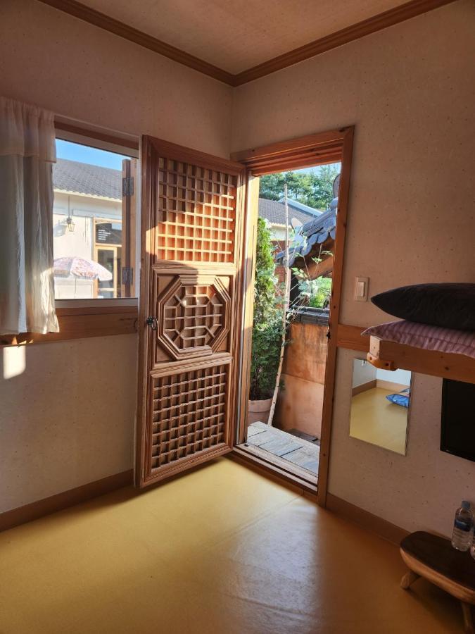 Hotel Beautiful House Jeonju Esterno foto
