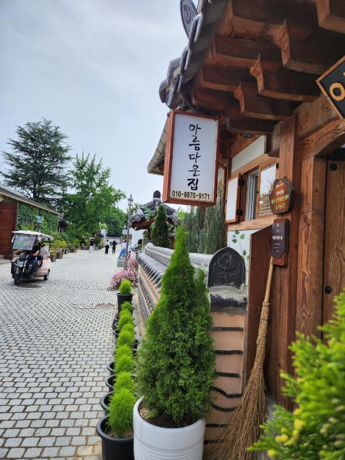 Hotel Beautiful House Jeonju Esterno foto